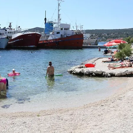 Apartment By The Sea Vinisce, Trogir - 10241 Vinisce