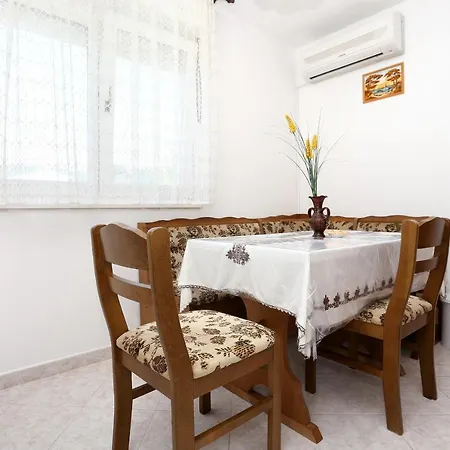 By The Sea Vinisce, Trogir - 10241 Apartment Vinisce