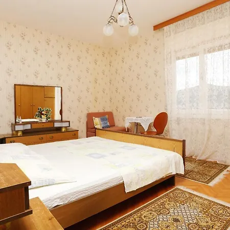 Apartment By The Sea Vinisce, Trogir - 10241