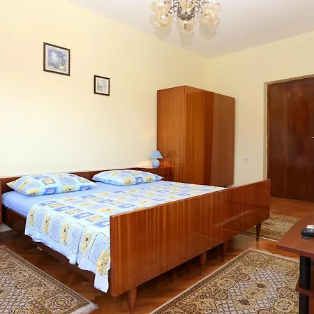 By The Sea Vinisce, Trogir - 10241 Apartment Vinisce