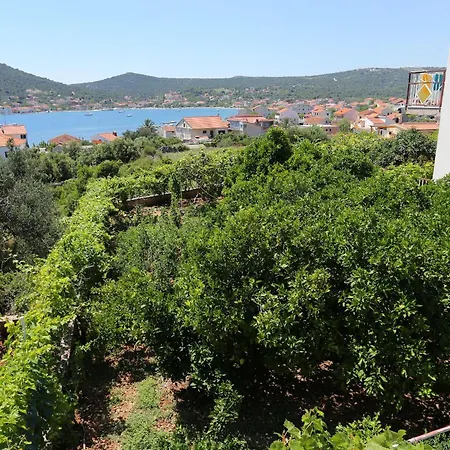 By The Sea Vinisce, Trogir - 10241 شقة *